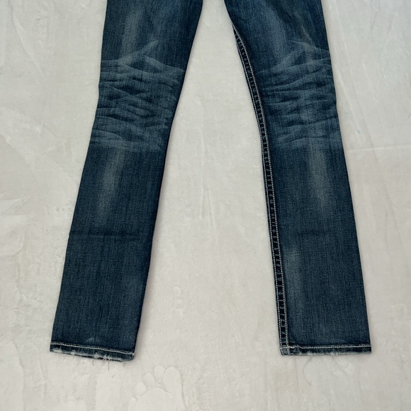 BKE Denim Stella Straight Stretch Destructed Blue Jeans Size 26 x 31.5” - Picture 7 of 10